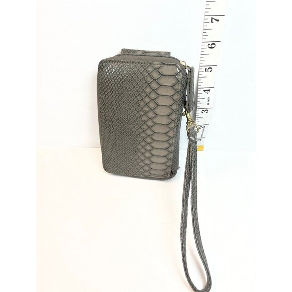 Snake Print Faux Leather Wristlet Wallet With Multiple Compartments & Zipper Clo - Picture 2 of 6